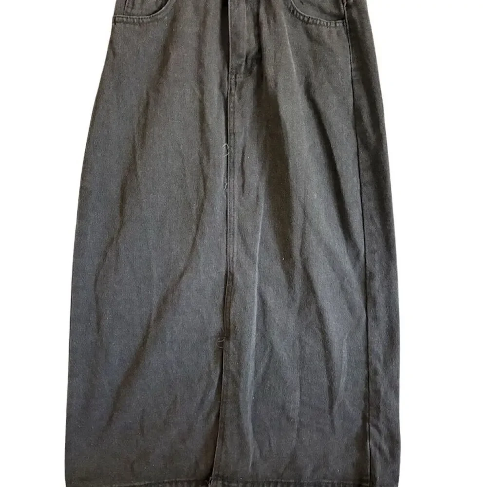 New with tag Women's Black Denim Long Pleated Skirt with Pockets Size M